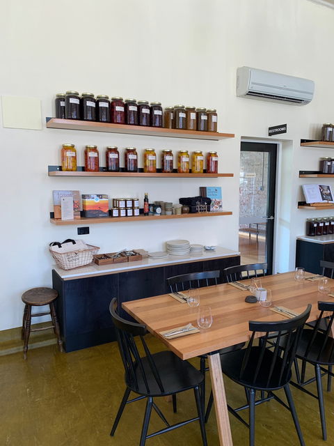 The Agrarian Kitchen Eatery - Accommodation Gladstone 2
