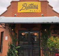Butters Place Cafe - Accommodation Gladstone