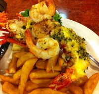 The Cray Seafood  Grill Restaurant - Accommodation Gladstone