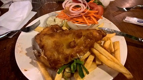 Condingup Tavern - Accommodation Gladstone 0