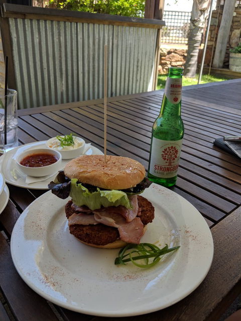 Condingup Tavern - Accommodation Gladstone 1