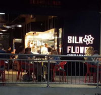 Silk Flower - Accommodation Gladstone