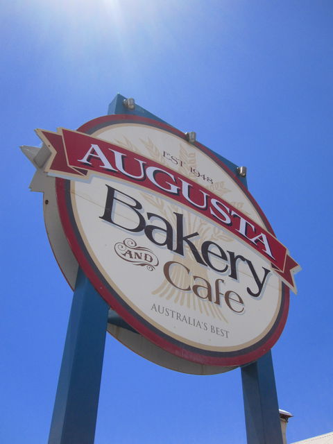 Augusta Bakery & Cafe - Accommodation Gladstone 5