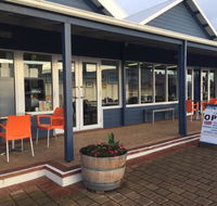 DeckChair Cafe - Accommodation Gladstone