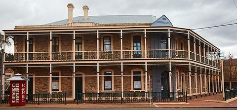 Imperial Homestead - Accommodation Gladstone 0