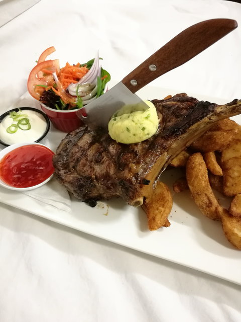 Riverside Hotel - Accommodation Gladstone 3