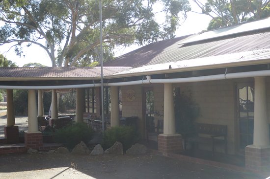 Hyden WA Accommodation Gladstone
