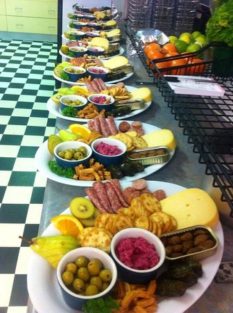 Pepper Tree Cafe - Accommodation Gladstone 0