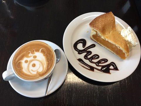 The German Cake Shop - Accommodation Gladstone 0