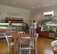 Elliott's Bakery  Cafe - Accommodation Gladstone