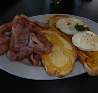Lakes Bakery Cafe