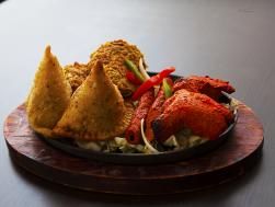 Masala Indian Cuisine - Accommodation Gladstone 7