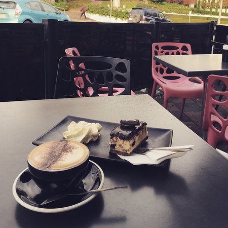 Aroma's Fine Foods & News - Accommodation Gladstone 0