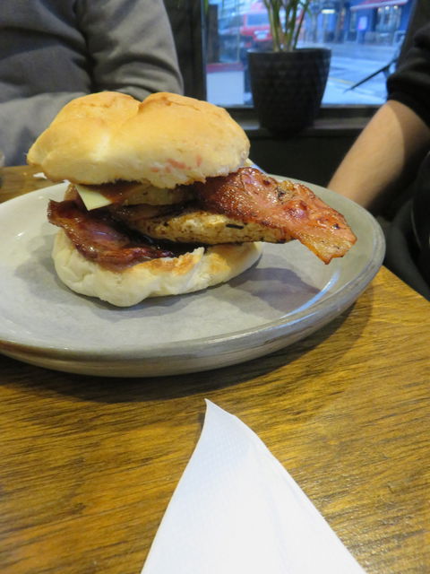 Burger Got Soul - Accommodation Gladstone 10