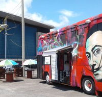 The Double Decker Bistro - Accommodation Gladstone
