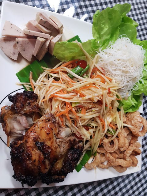 CB Thai Cuisine - Accommodation Gladstone 4