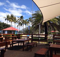 RR Bar and Restaurant - Accommodation Gladstone