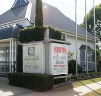 Squires A La Carte - Accommodation Gladstone
