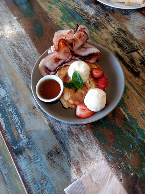 Urban Paddock Cafe - Accommodation Gladstone 4