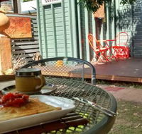 West End Tea House and Gallery - Accommodation Gladstone