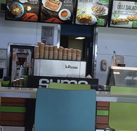 SumoSalad - Accommodation Gladstone