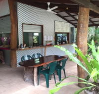 Blooms Cafe - Accommodation Gladstone
