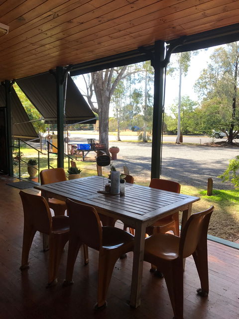 Fanny Mae's Cafe - Accommodation Gladstone 4