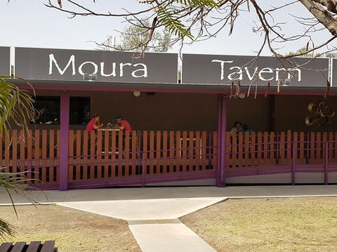 Moura Tavern - Accommodation Gladstone 0