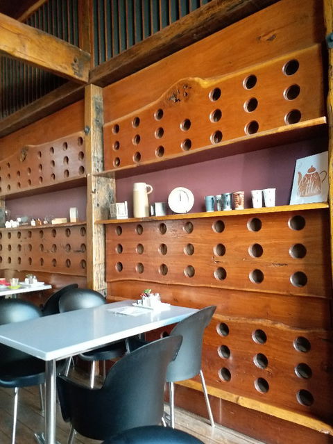 The Corner Life & Style Store & Cafe - Accommodation Gladstone 3