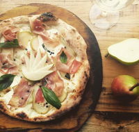 Woodfire Cafe Pizzieria - Accommodation Gladstone