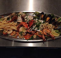 La Vista Authentic Italian Restaurant  Cafe - Accommodation Gladstone