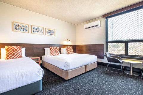Nightcap At Glengala Hotel - Accommodation Gladstone 0