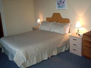 Mountway Holiday Apartments - Accommodation Gladstone 2