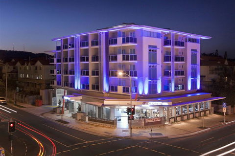 Jephson Hotel - Accommodation Gladstone 0