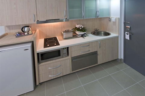Jephson Hotel - Accommodation Gladstone 4