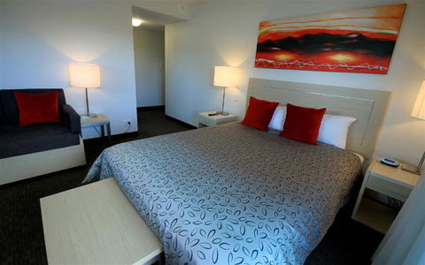 Jephson Hotel - Accommodation Gladstone 6