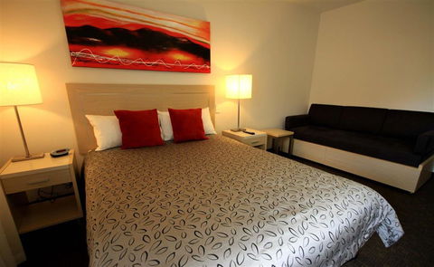 Jephson Hotel - Accommodation Gladstone 7