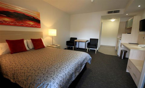 Jephson Hotel - Accommodation Gladstone 8