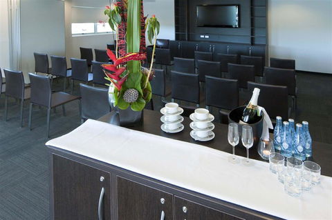 Jephson Hotel - Accommodation Gladstone 9