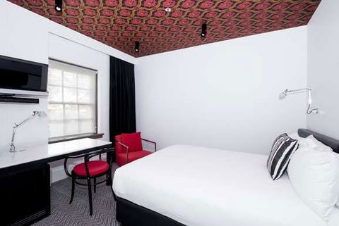 Peppers Gallery Hotel, Canberra - Accommodation Gladstone 2