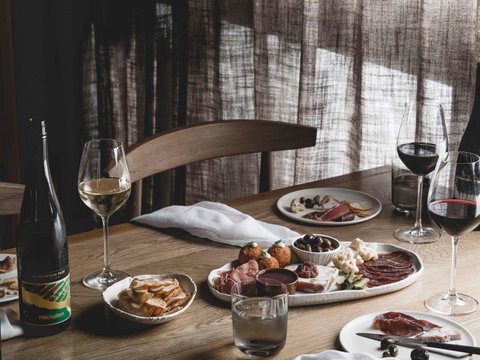 The Mitchelton Hotel Nagambie - Accommodation Gladstone 10