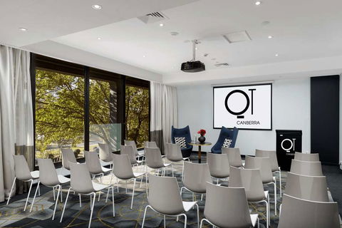 QT Canberra - Accommodation Gladstone 7
