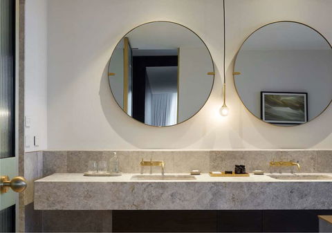 Eos By SkyCity - Accommodation Gladstone 2