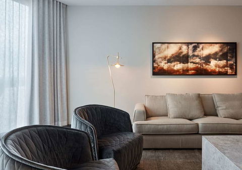 Eos By SkyCity - Accommodation Gladstone 7