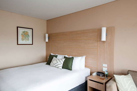 The Terrace Hotel - Accommodation Gladstone 3