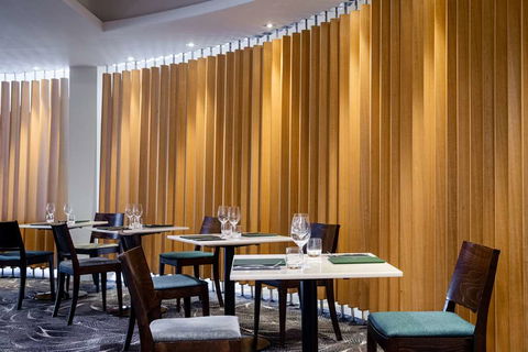 The Terrace Hotel - Accommodation Gladstone 12