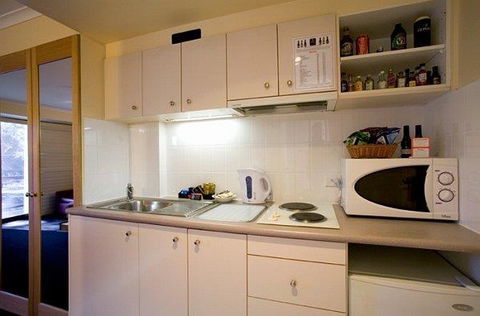 Capital Executive Apt Hotel Canberra - Accommodation Gladstone 9