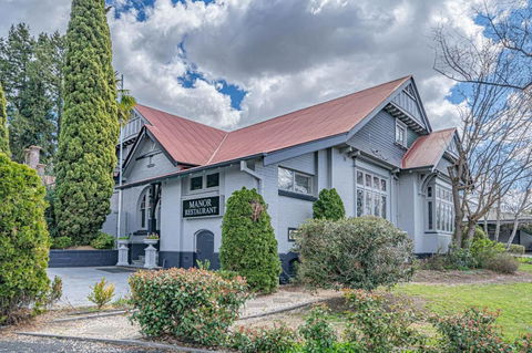 Cotswold Gardens - Accommodation Gladstone 6