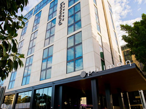Pullman Sydney Airport Hotel - Accommodation Gladstone 0