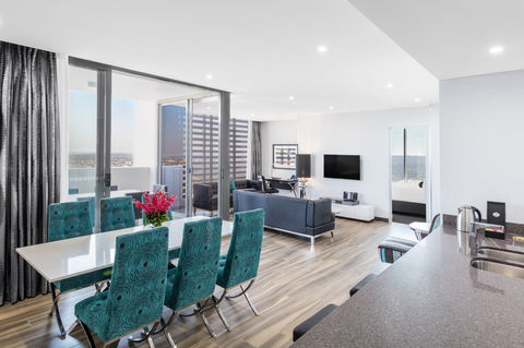 Meriton Suites Chatswood - Accommodation Gladstone 1